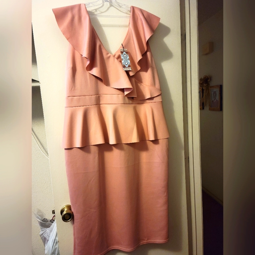Pink Boho Ruffled neckline Dress Sz. 22/24